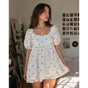 KIMCHI BLUE Bailey Floral Embroidered Babydoll Mini Dress   Women's Size Small